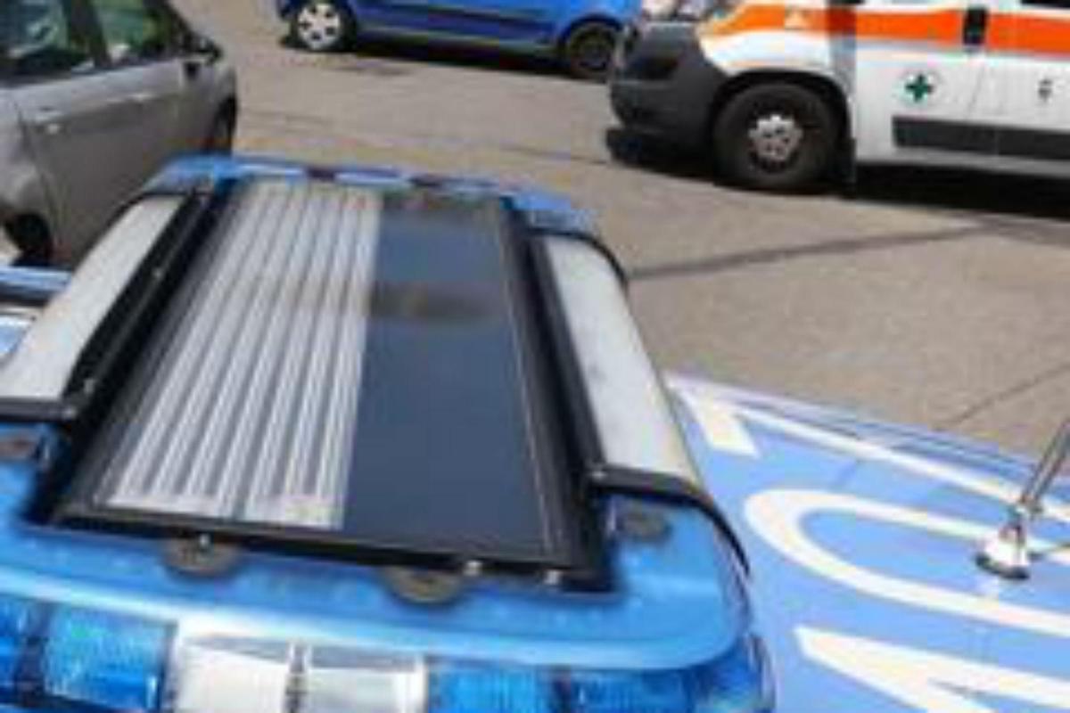 https://www.quotidianodelsud.it/wp-content/uploads/2026/08/polizia-ambulanza3-fg2.jpeg