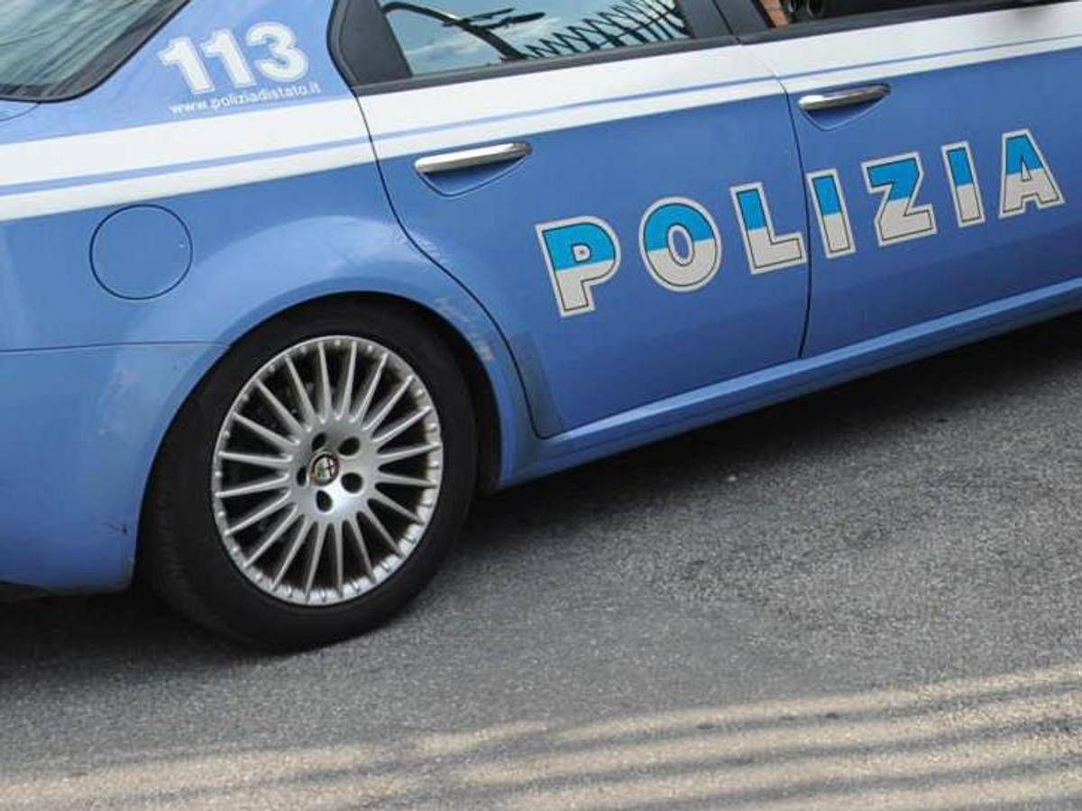 https://www.quotidianodelsud.it/wp-content/uploads/2026/08/polizia-auto44-ipa.jpeg