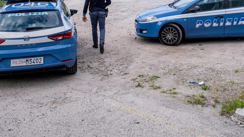 Stupravano il nipote minorenne e filmavano gli abusi: arrestata coppia ad Aosta