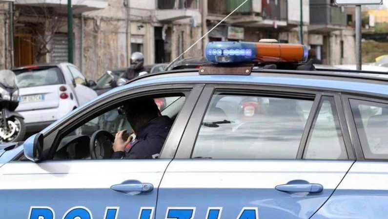 Adesca per strada un tredicenne e lo costringe ad avere rapporti sessuali, arrestato 36enne