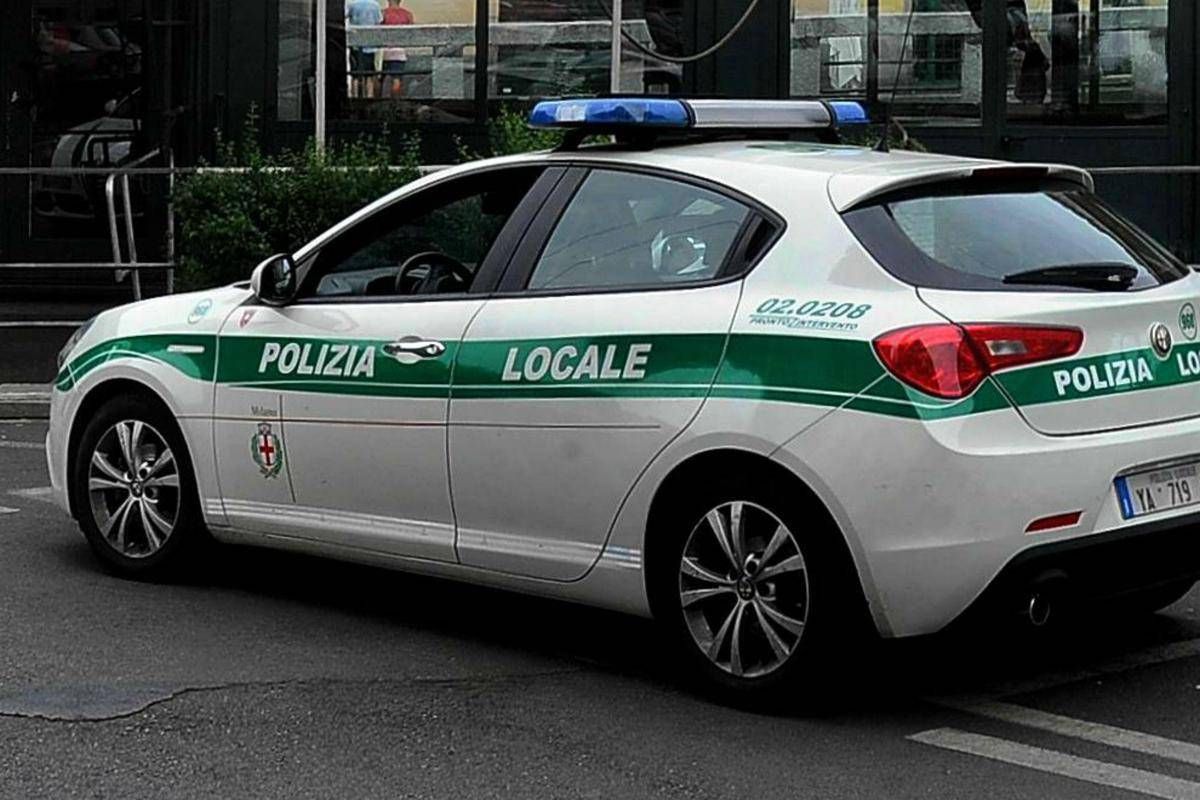 https://www.quotidianodelsud.it/wp-content/uploads/2026/08/polizia-locale-milano-fg.jpeg