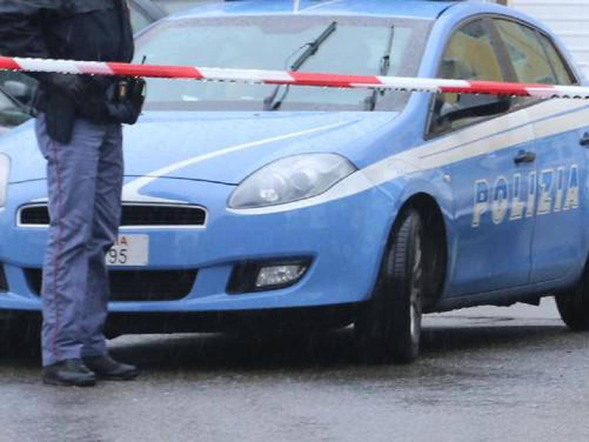 https://www.quotidianodelsud.it/wp-content/uploads/2026/08/polizia-nastro6-fg.jpeg