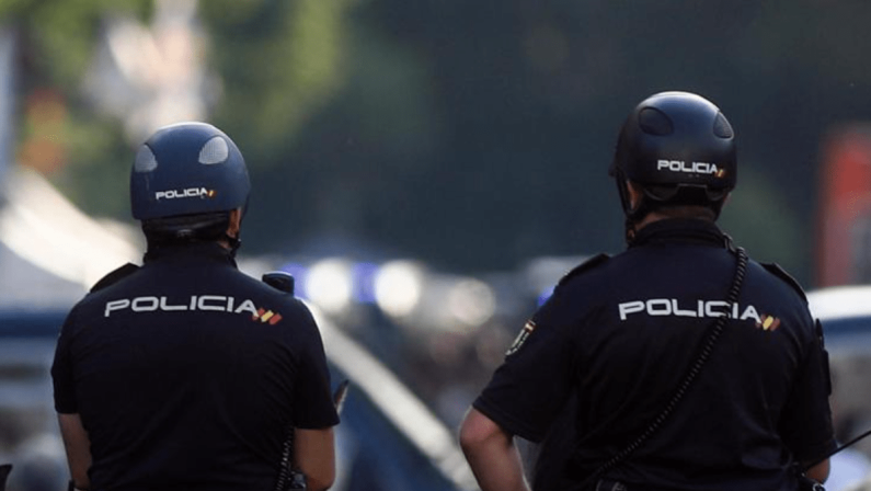 Spagna, torna libero l’italiano accusato di aver ucciso la compagna a Huelva: “Forse è stato un suicidio”