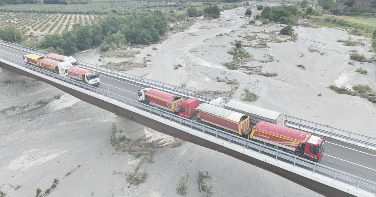 https://www.quotidianodelsud.it/wp-content/uploads/2026/08/ponte-sul-savuto.jpg