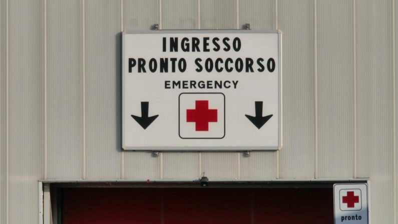 Bimba morta a Pelermo per difterite: rinviata l’autopsia, era prevista per oggi