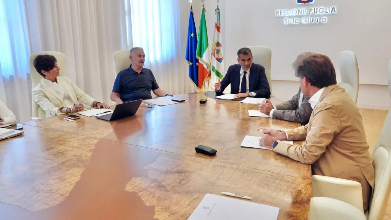 Prima riunione unità di crisi sanitaria Regione Puglia, Decaro “Razionalizzare spesa e ottimizzare i servizi”