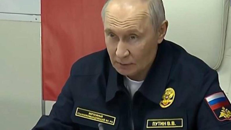 Putin sfida l’Europa sulle navi russe: “Risponderemo ovunque”. Accuse alla Nato nel Pacifico