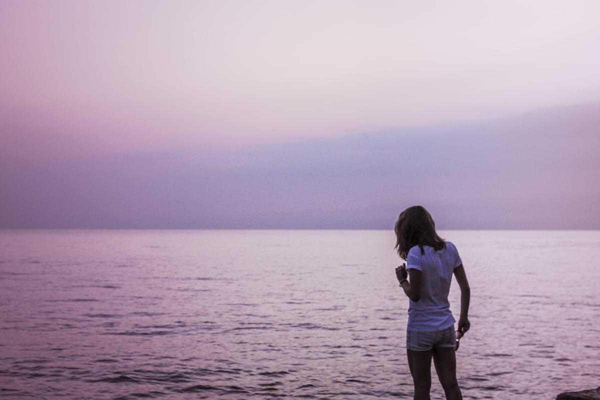 https://www.quotidianodelsud.it/wp-content/uploads/2026/08/ragazza-mare5-123rf-free.jpeg
