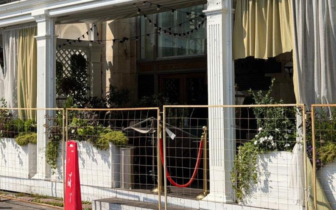 Attentato a Mosca, 5 morti e 19 feriti. L’ambasciata russa in Italia: “Salvo lo chef napoletano e la sua brigata”