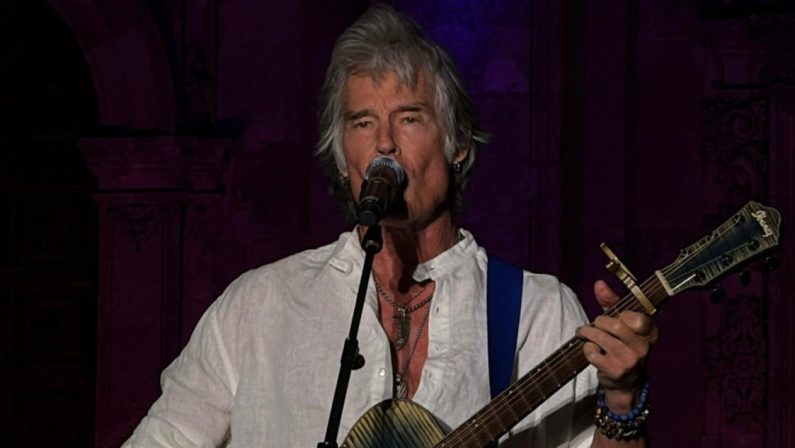 Ronn Moss al Festival Leoncavallo di Montalto Uffugo: «Stregato dalle parole di Sergio Endrigo»