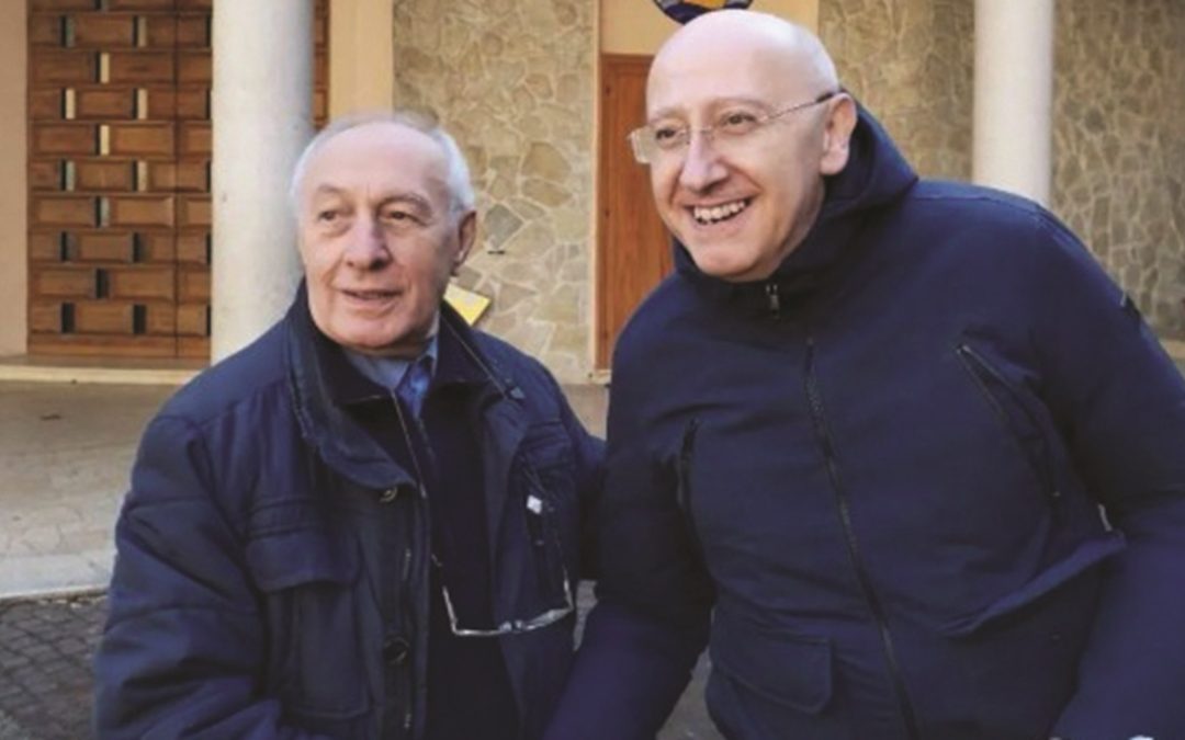 Don Franco Corbo e don Marcello Cozzi, tra gli 11 sacerdoti firmatari della lettera contro Vannacci