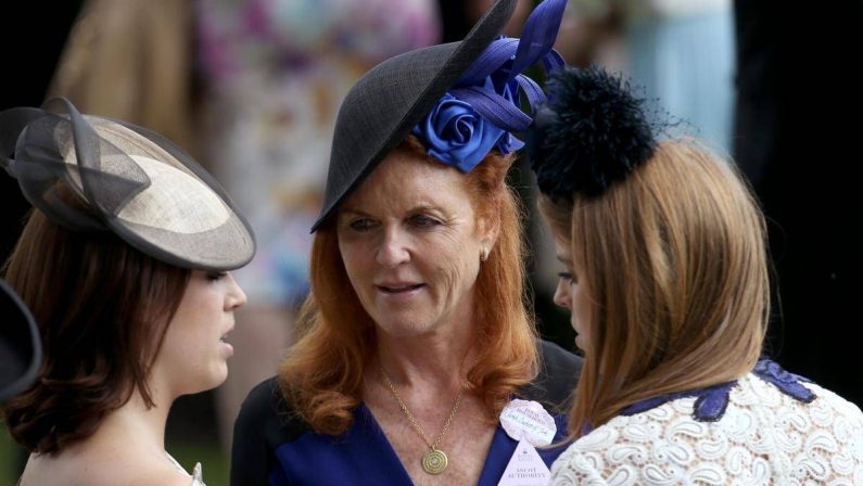 Dove è finita Sarah Ferguson? Secondo un esperto reale ha trascorso l’estate nella dimora del suo ex fidanzato in Svizzera