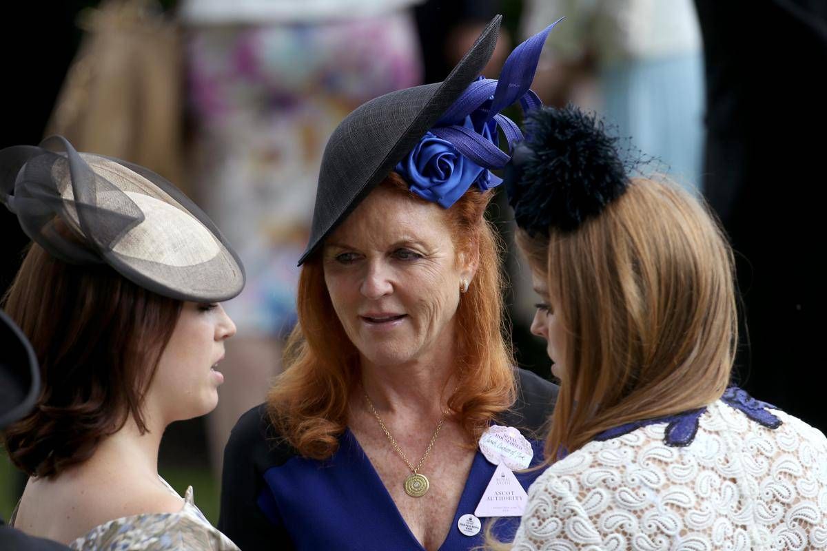 https://www.quotidianodelsud.it/wp-content/uploads/2026/08/sarah-ferguson-e-le-figlie.jpeg