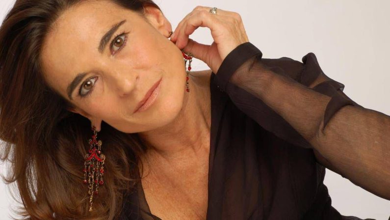 Premio Eccellenza Euro Mediterraneo a Lina Sastri, talento italiano oltre i confini