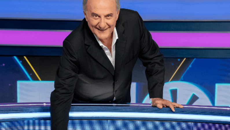 ‘La Ruota della Fortuna’ festeggia i 70 anni di Gerry Scotti: oggi puntata speciale