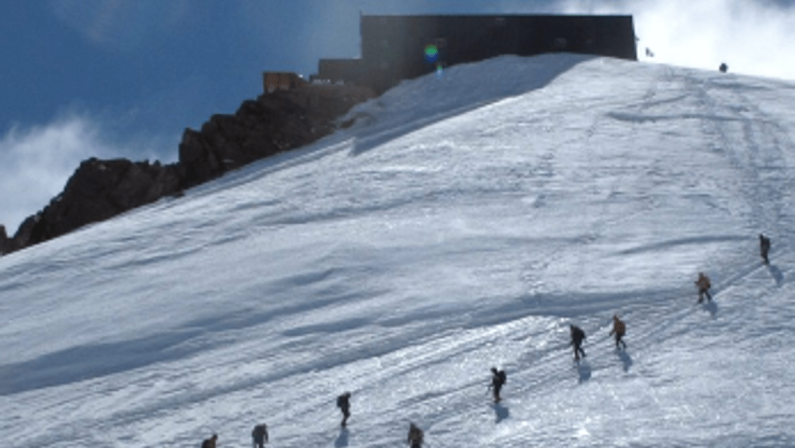 Ritrovati i corpi di due alpinisti belgi scomparsi nel 1992, identificati grazie al Dna