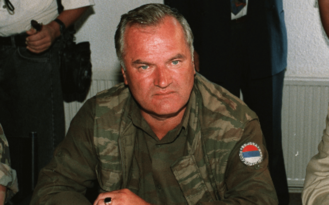 È morto Ratko Mladic, chi era il ‘macellaio di Srebrenica’: condannato per crimini contro l’umanità﻿