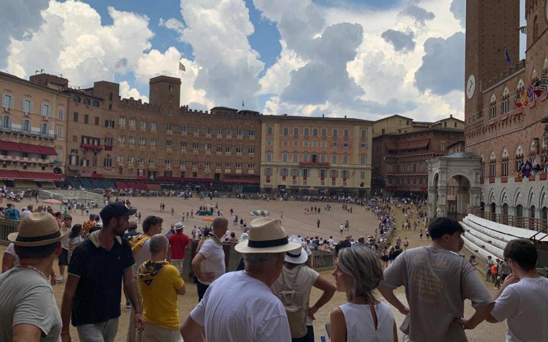Siena, temporale sulla città: Palio a rischio rinvio