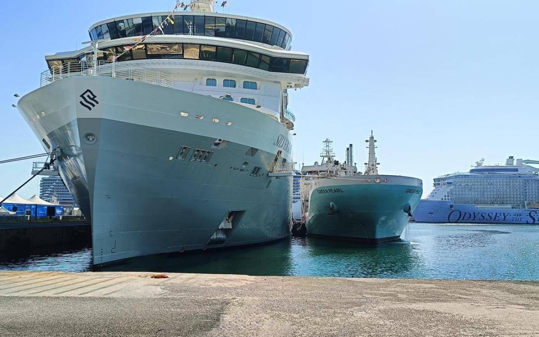 Porto di Civitavecchia, concluso con successo primo rifornimento di Gnl a una nave da crociera