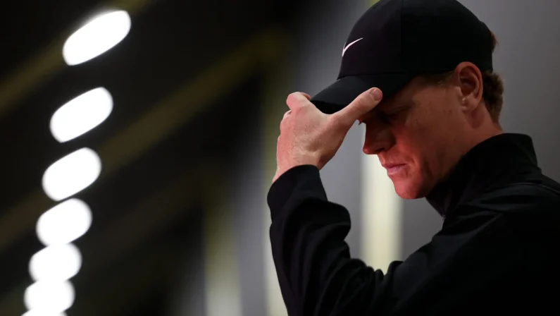 Sinner salta anche Cincinnati per un problema al ginocchio destro: “Mi sto concentrando sulla preparazione per gli Us Open”