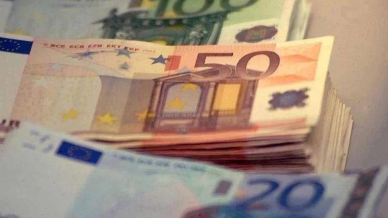 Dalle accise al canone Rai, ‘invisibile’ il 95,7% delle tasse dei dipendenti: l’analisi