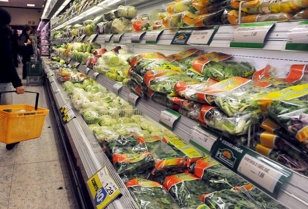https://www.quotidianodelsud.it/wp-content/uploads/2026/08/spesa-al-supermercato.jpeg