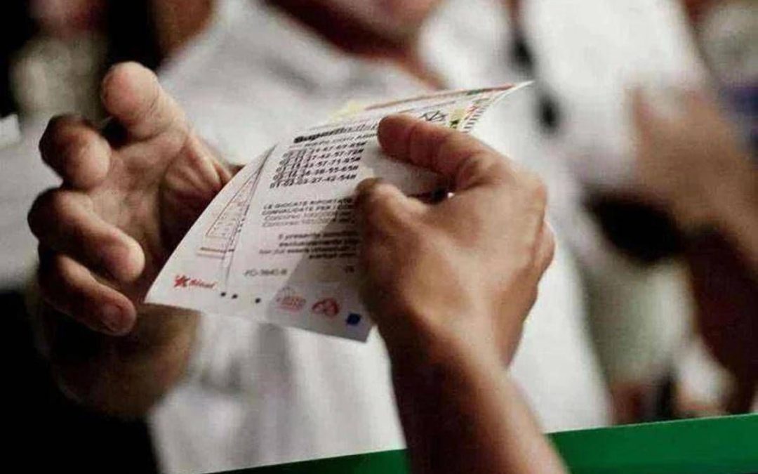 Superenalotto, la combinazione vincente di oggi 23 agosto: centrati nove 5