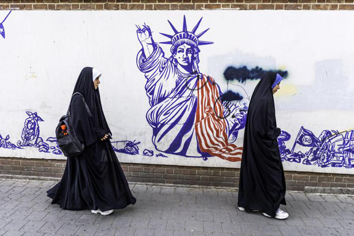 https://www.quotidianodelsud.it/wp-content/uploads/2026/08/teheran-murales-afp.jpeg