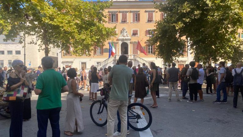 L’Italia trema con i terremoti di oggi a Pisa e Cosenza: c’entra il caldo? La risposta dell’Ingv