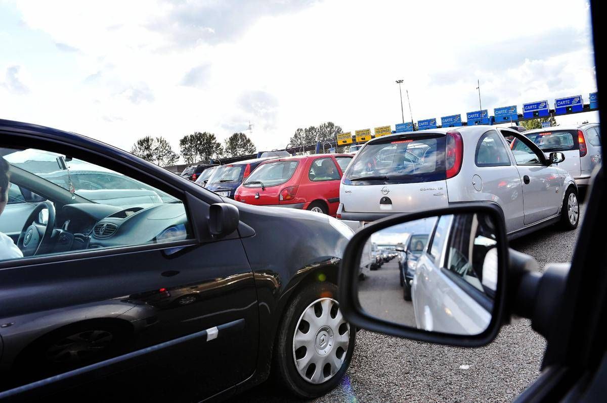 https://www.quotidianodelsud.it/wp-content/uploads/2026/08/traffico-intenso-per-i-primi-rientri-dalle-vacanze.jpeg