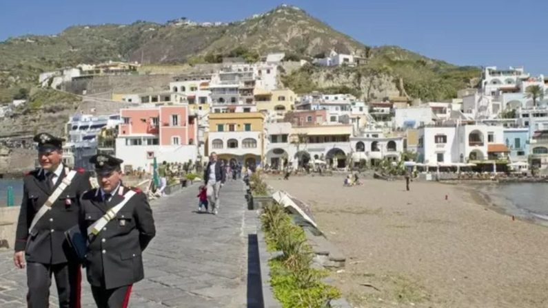 Ischia, truffa agli anziani diventa rapina: arrestato un 20enne