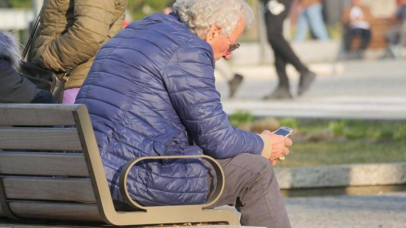 Sos anziani per truffe telefoniche? Arriva l’app che risponde ai numeri sconosciuti