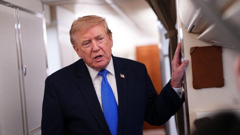 Iran, l’annuncio di Trump: “Al via nuovi negoziati”