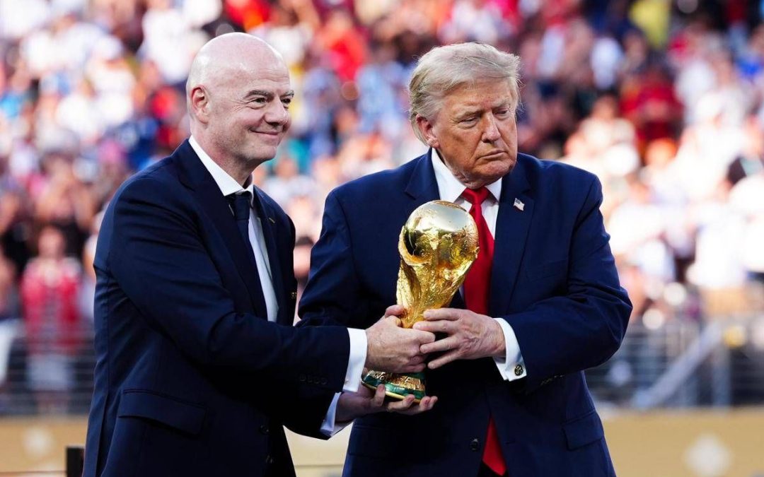 Trump: “La Fifa commetterebbe un grave errore se sostituisse Infantino”