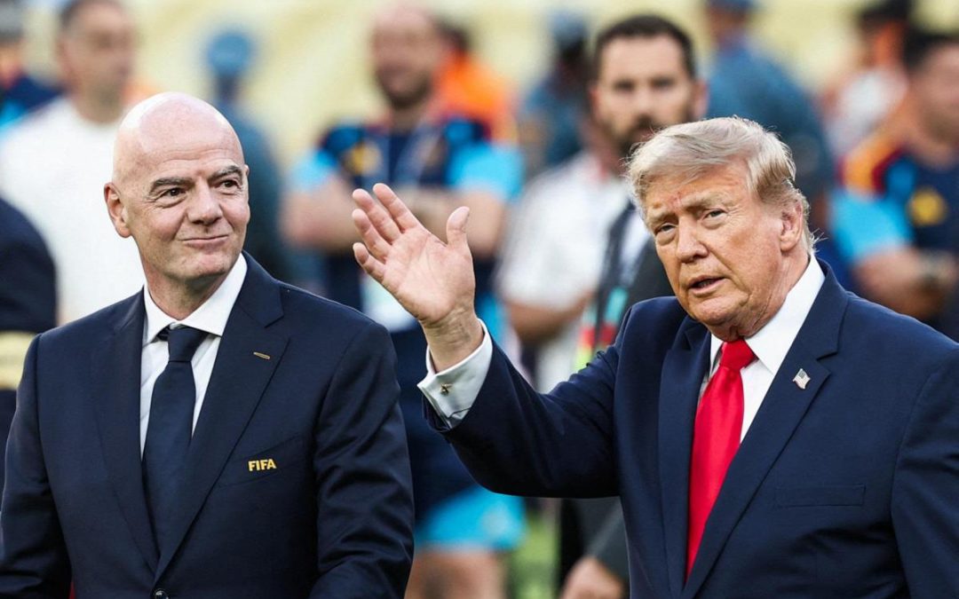 Fifa, Infantino trema e chiede aiuto a Trump (che non risponde)