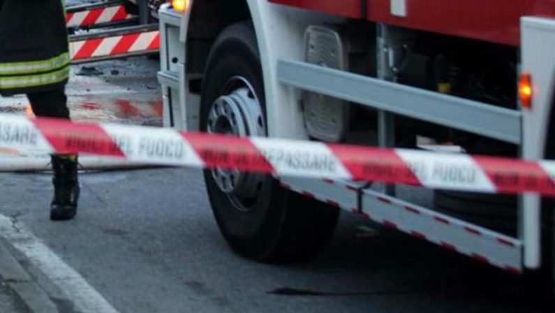 Viterbo, scooter travolto da camion: arrestato il conducente, guidava con la patente revocata