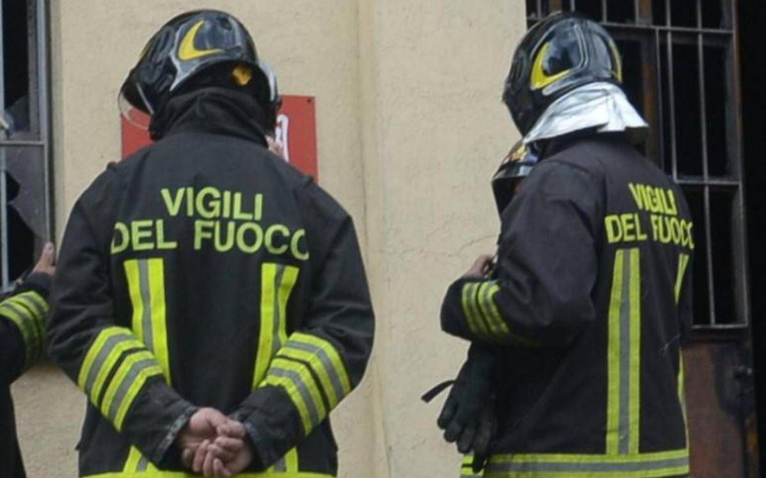 Milano, malori per esalazioni in azienda farmaceutica: 85 evacuati, 3 ricoveri