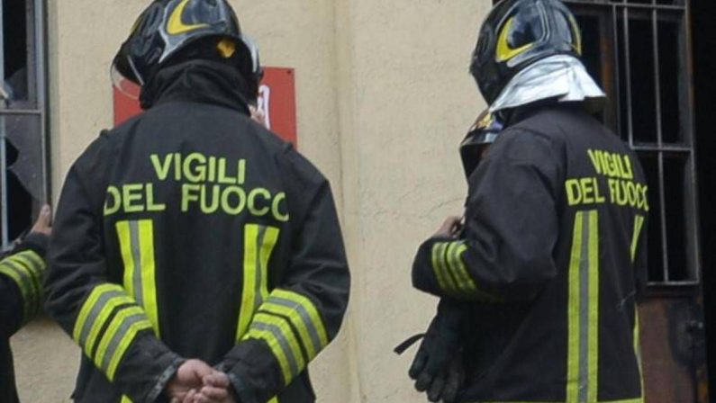 Milano, malori per esalazioni in azienda farmaceutica: 85 evacuati, 3 ricoveri