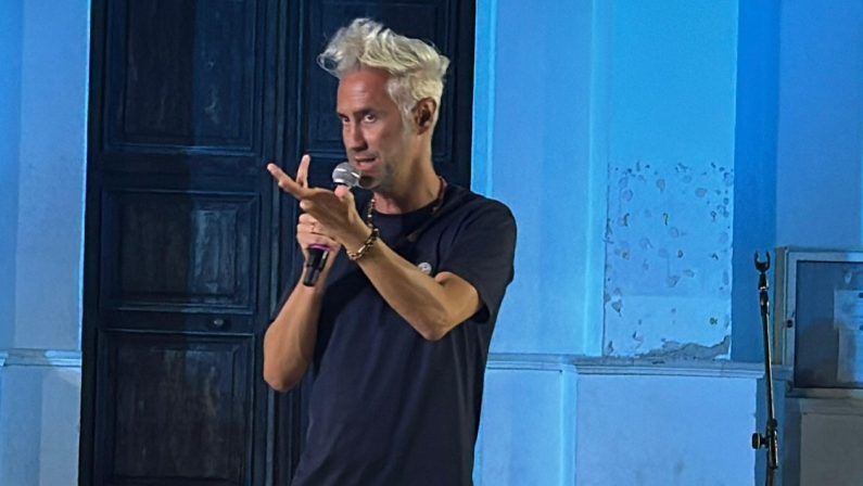 Taverna, Vincenzo Schettini al Festival Leoncavallo: «L’universo? Una grande sinfonia»