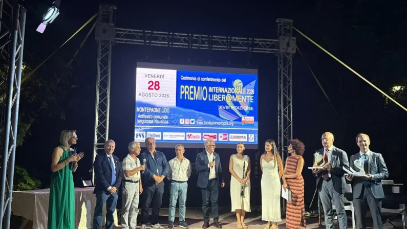 Consegnati a Montepaone Lido i riconoscimenti della XVIII edizione del Premio Internazionale Liber@mente