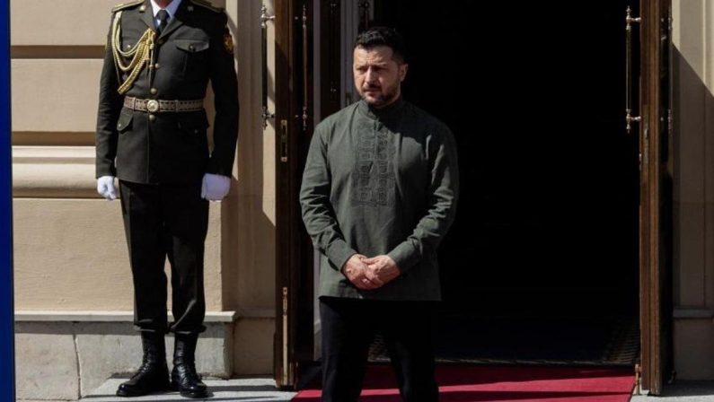Ucraina-Russia, Zelensky: “Da tregua a zona franca, c’è piano con Usa per fine guerra”