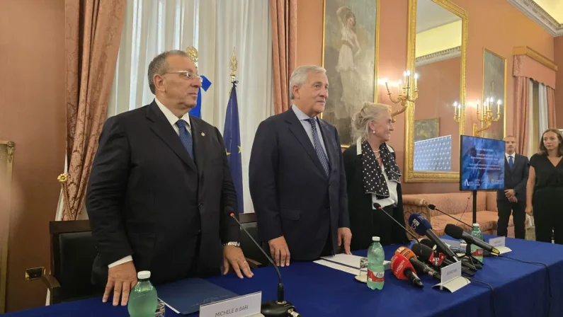 Tajani “Neapolis 2500 una grande iniziativa, abbiamo deciso di continuare ancora per un anno”