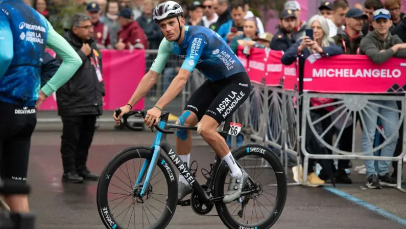 Tronchon vince in volata la 10^ tappa della Vuelta, Mas resta leader