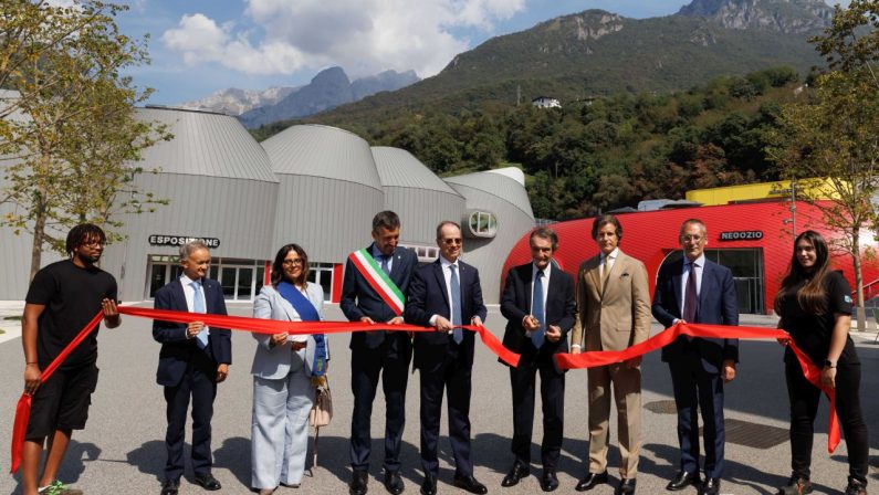 Moto Guzzi rinasce a Mandello, presentato il nuovo stabilimento e museo