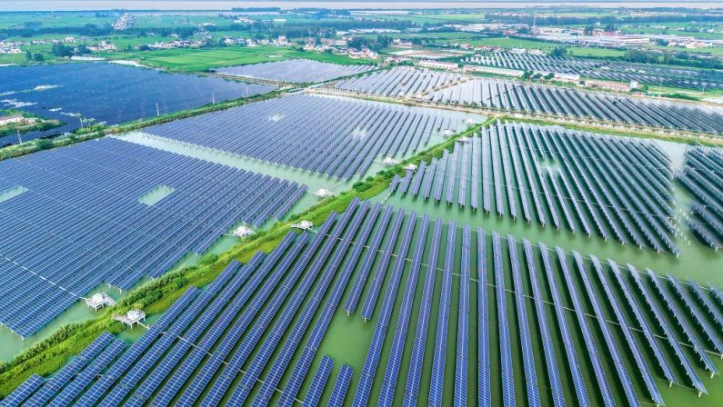 Cina, capacità fotovoltaica supera per la prima volta quella a carbone