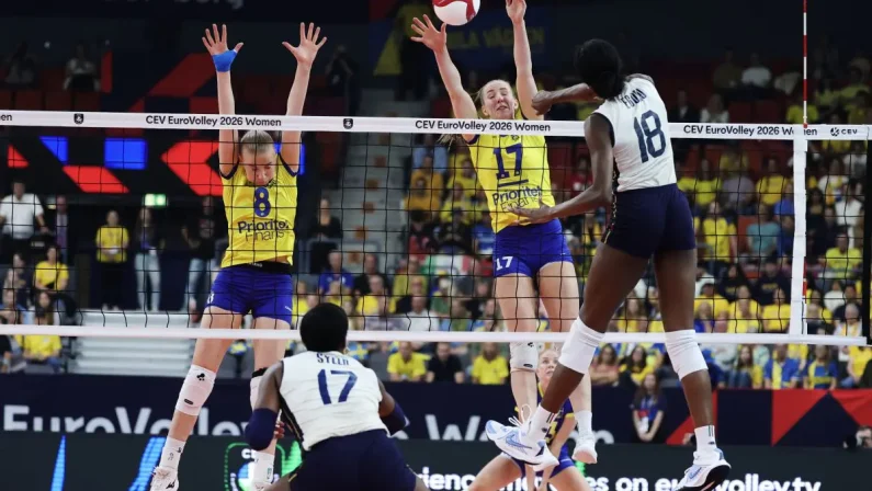 Europei femminili di volley, l’Italia batte la Svezia e va in semifinale