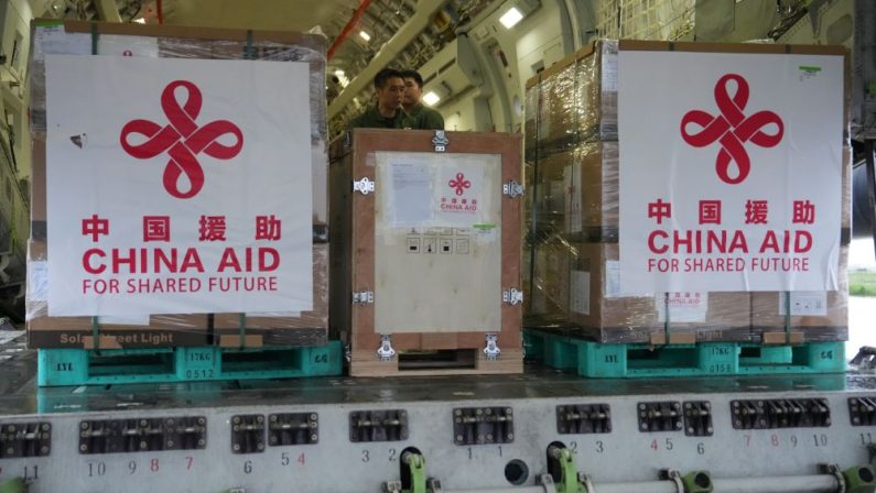 Nepal, la Cina invia aiuti umanitari ed esperti per identificare le vittime