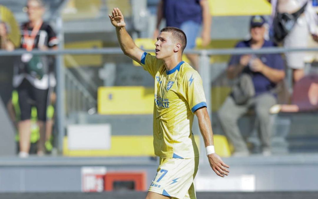 Doppietta di Raimondo e sigillo di Kvernadze, Frosinone batte Venezia 3-2