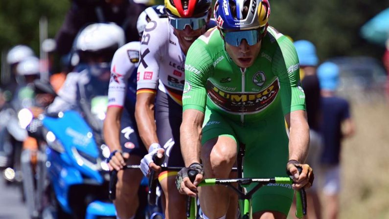 Van Aert batte Romele in volata, Mas resta leader della Vuelta