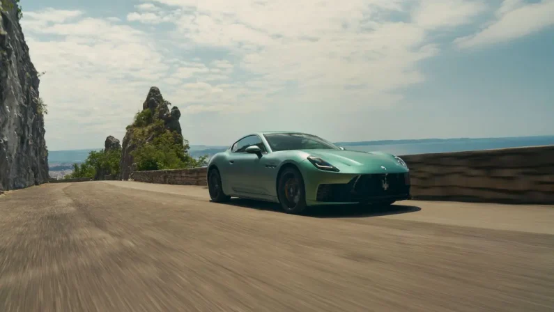 Maserati, la nuova campagna che celebra il lusso autentico, da vivere ogni giorno